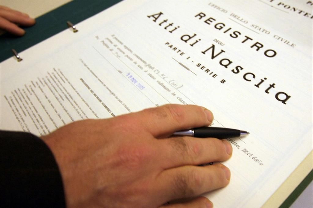 È calabrese il primo bimbo registrato con il doppio cognome