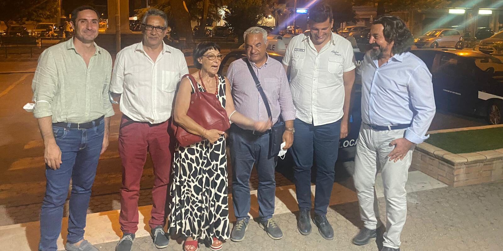 Oliverio in campo, ma il suo biografo è in prima fila ad ascoltare la Bruni