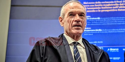Cottarelli all’Unical: «La guerra non durerà molto». Referendum? «La vittoria di Meloni alla prossime elezioni diventa molto meno probabile»
