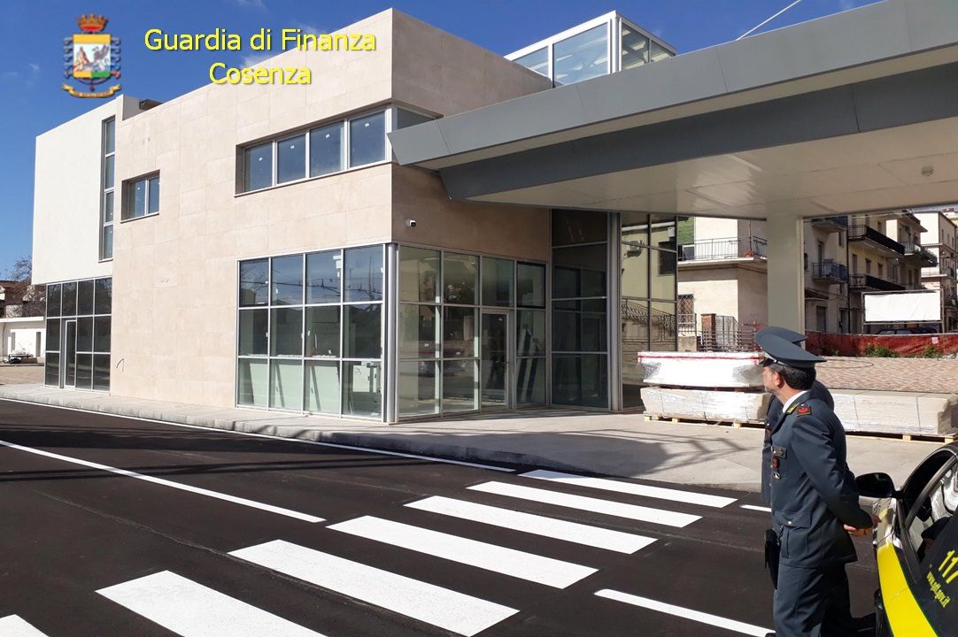 Sequestrata l'autostazione di Trebisacce, l'opera risulta abusiva. Indagato il sindaco