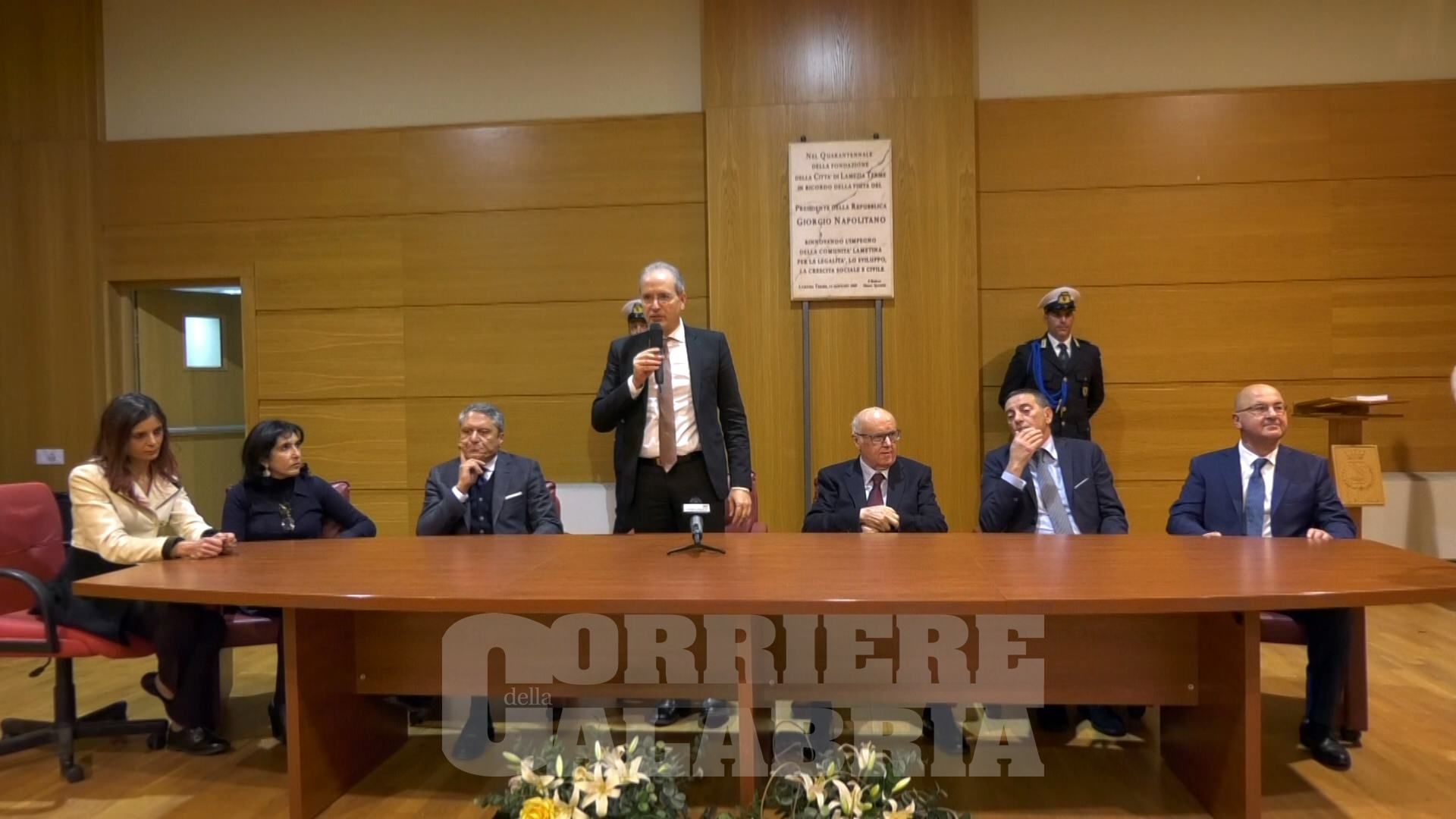 Comune di Lamezia, i consiglieri corrono a pagare i debiti. Ma potrebbe non bastare