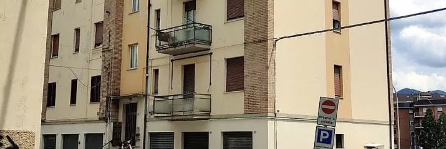 Uomo trovato morto in casa, fermata la convivente