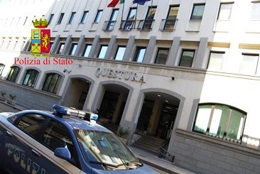 Reggio, 64enne arrestato per stalking