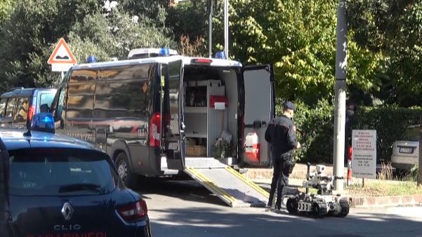 Rende, rinvenuto zainetto sospetto. L’allarme lanciato da un cittadino – VIDEO E FOTO