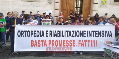 cosenza protesta asp x ospedale castrovillari