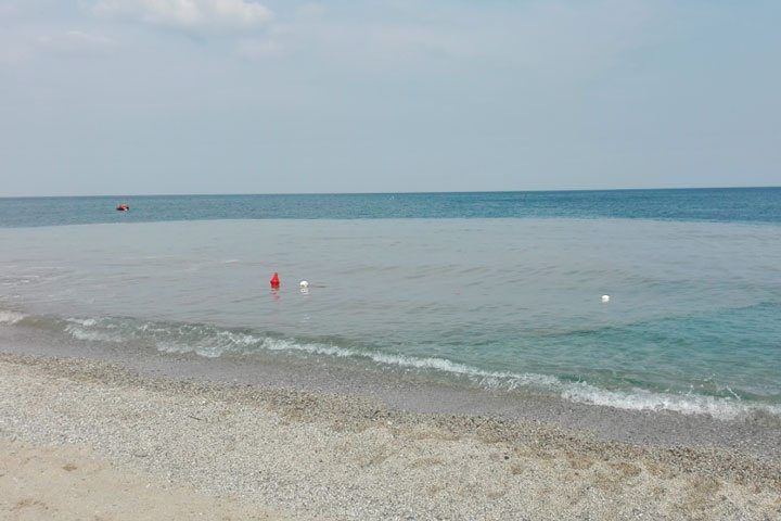Montepaone, la fogna finisce in mare