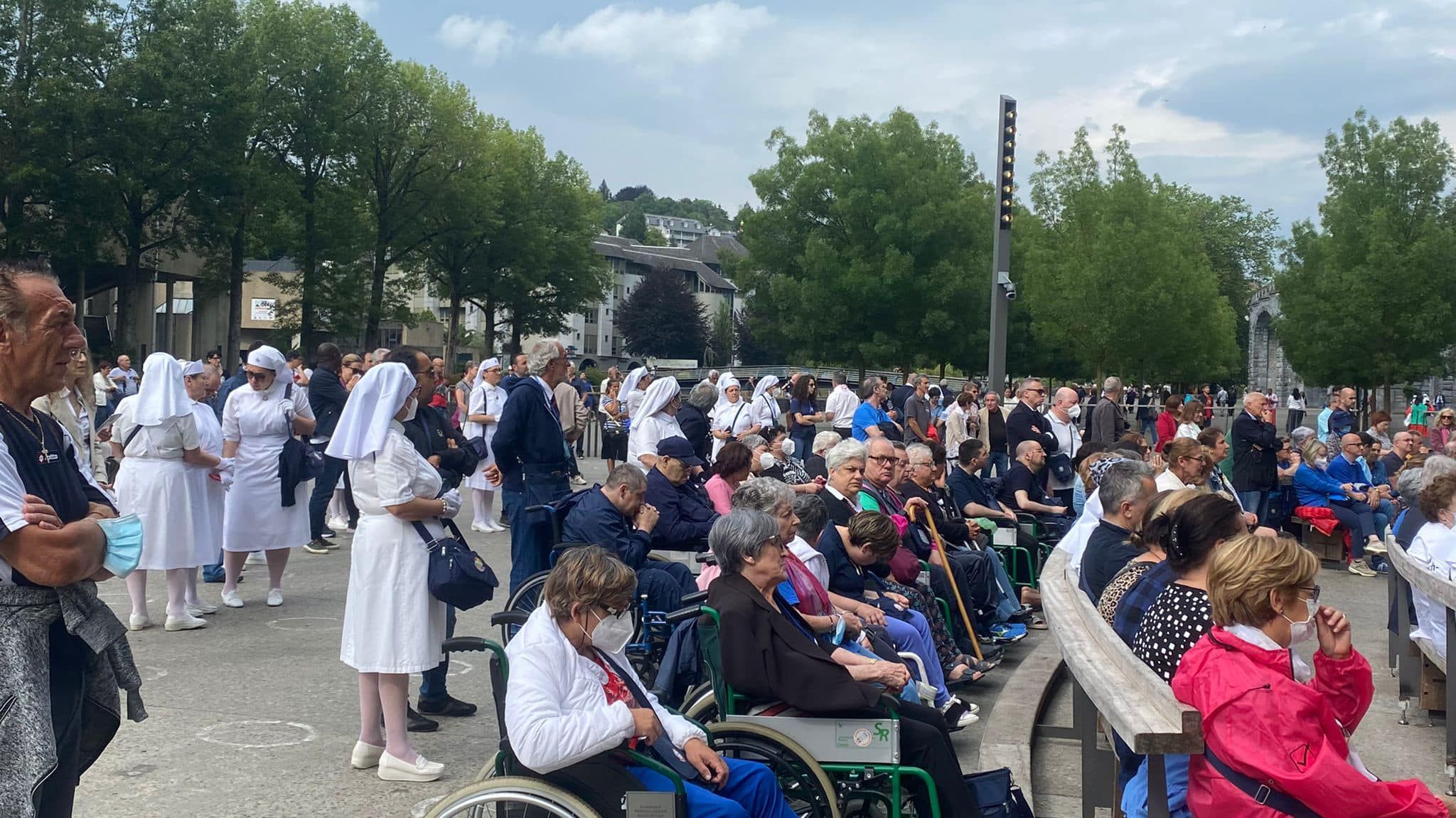 Odissea per un gruppo di disabili all’aeroporto di Lamezia: denuncia dell’Unitalsi