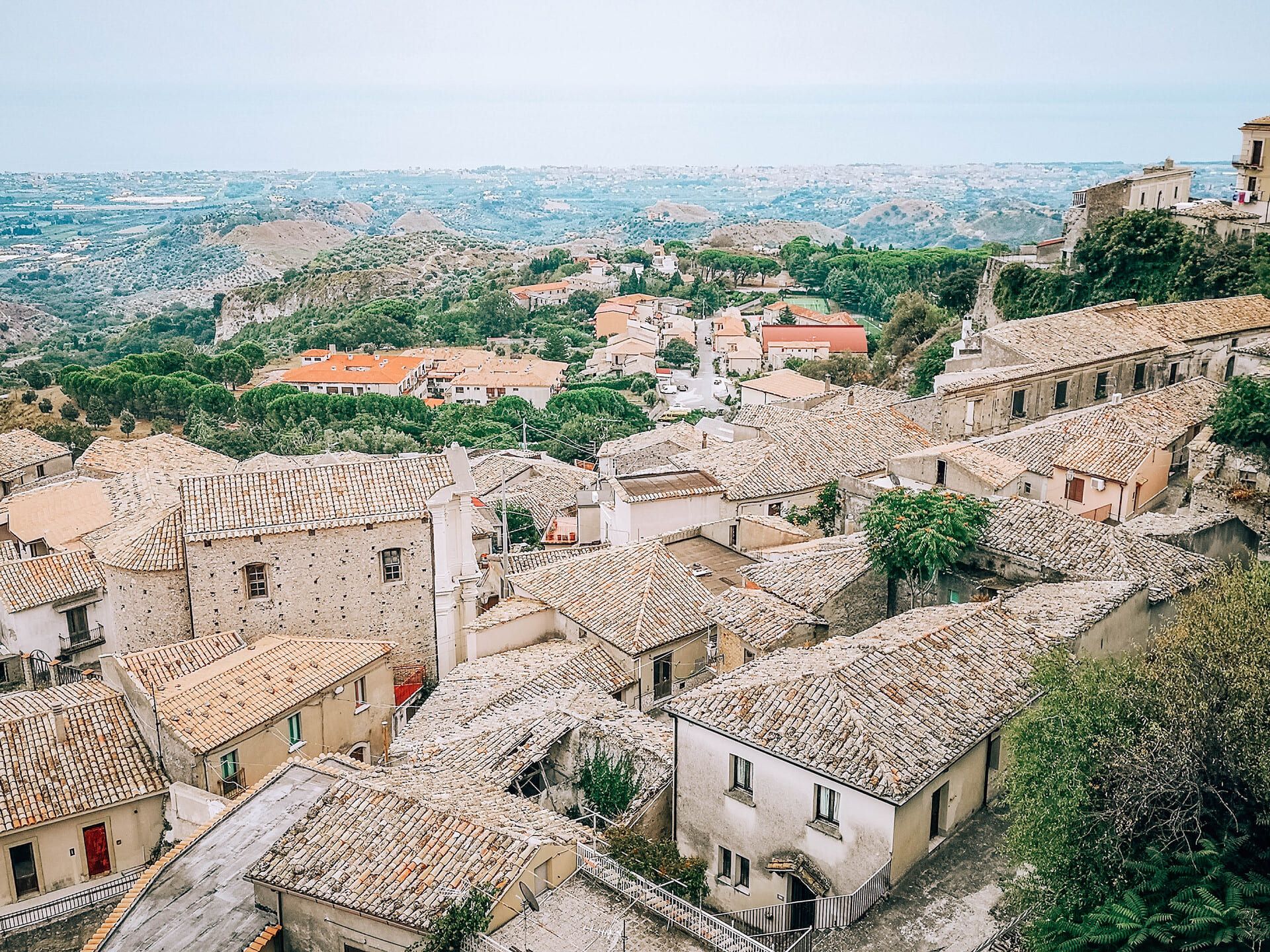Gerace: la sfida per diventare “modello di accoglienza turistica” – VIDEO