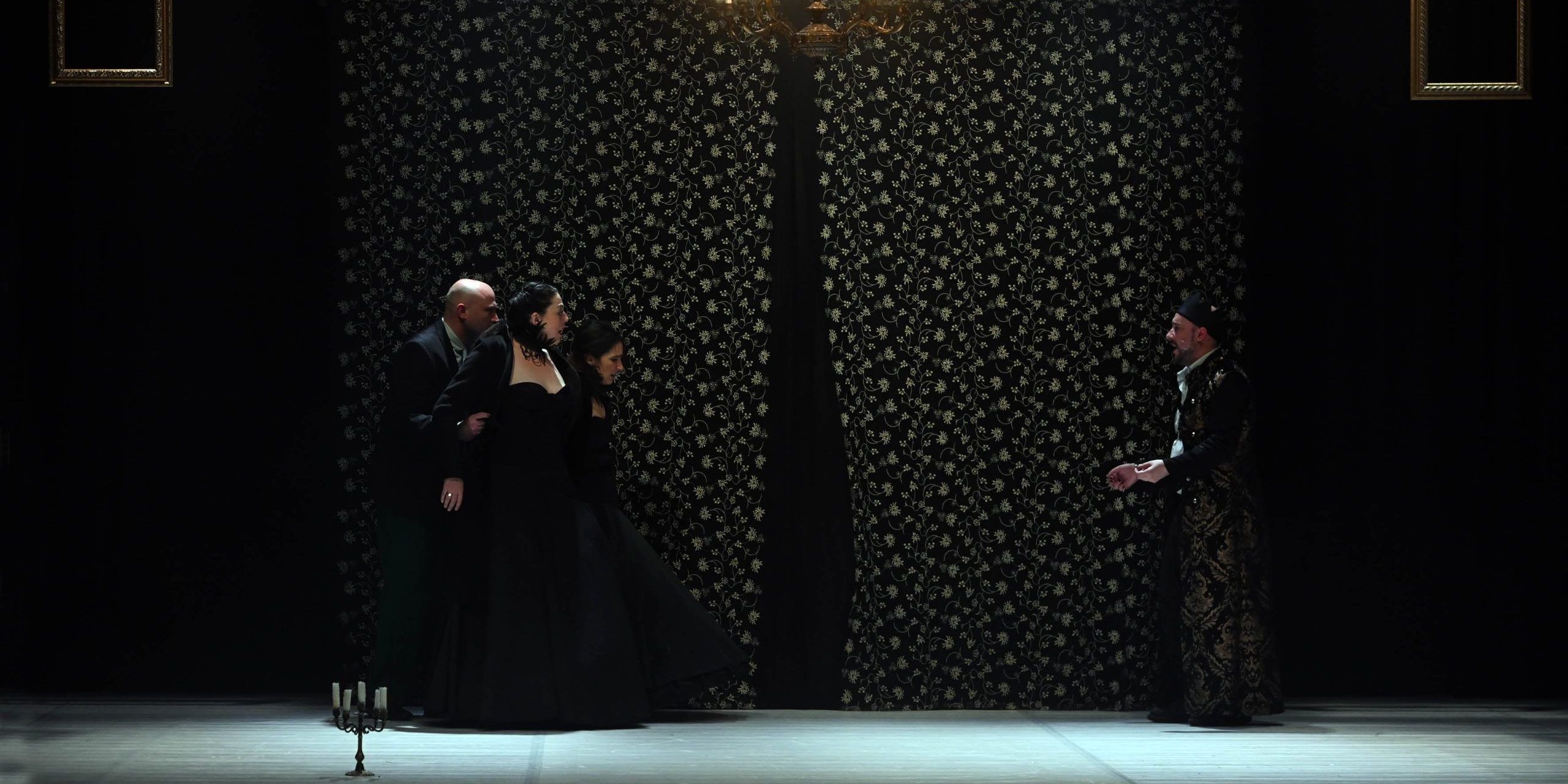 “Enrico IV” arriva in Calabria: Pirandello tra follia e verità