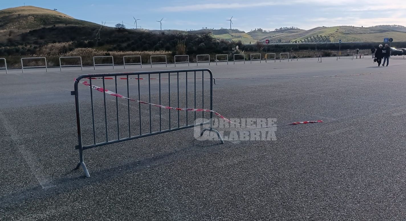 Agricoltori in protesta, transennata la Cittadella regionale