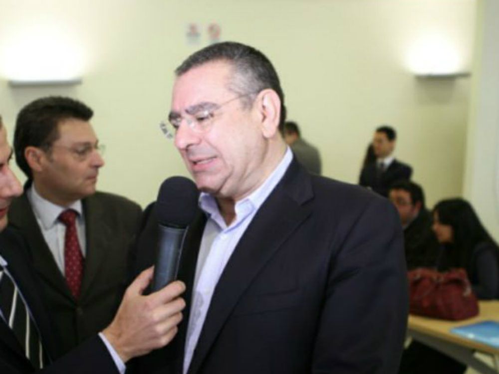 Spese allegre con i fondi Field, in tre a processo