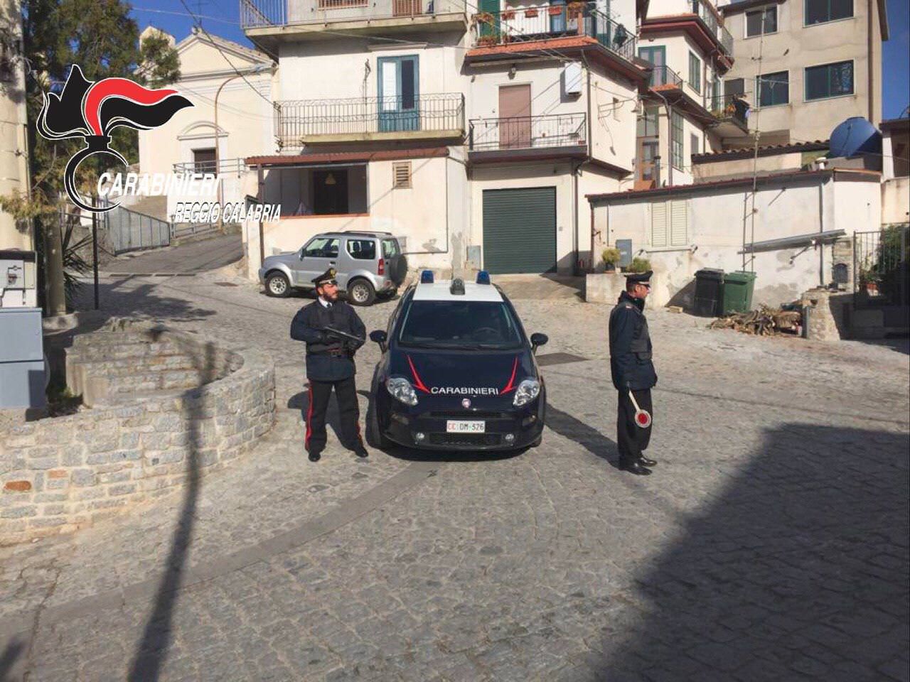 Scippo con aggressione nel Reggino, in manette 33enne