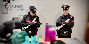 Rubano cosmetici e vestiti al centro commerciale, due denunce nel Vibonese