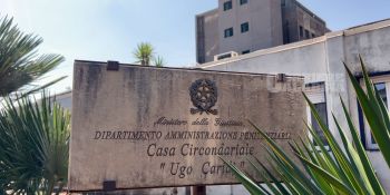 Proteste, tentativi di suicidio, aggressioni, poco personale. Il carcere di Catanzaro sotto pressione