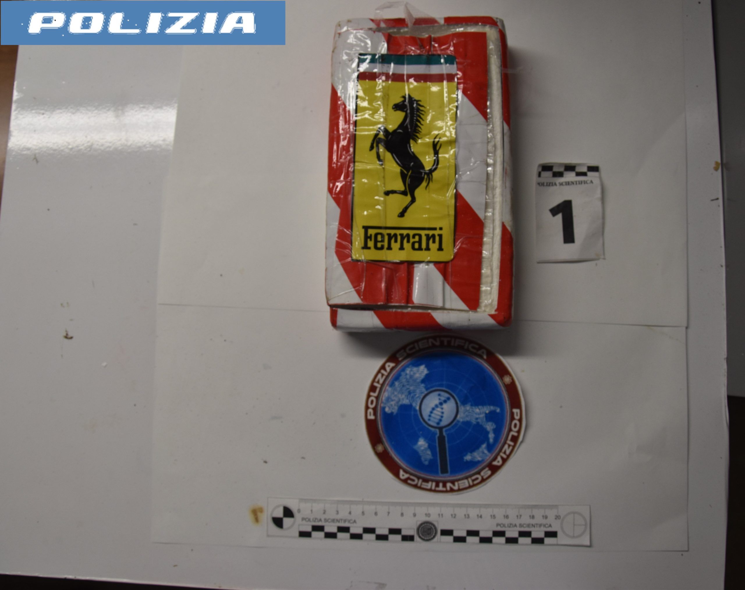 Fermato senza patente e con oltre un chilo di cocaina in auto, un arresto a Catanzaro