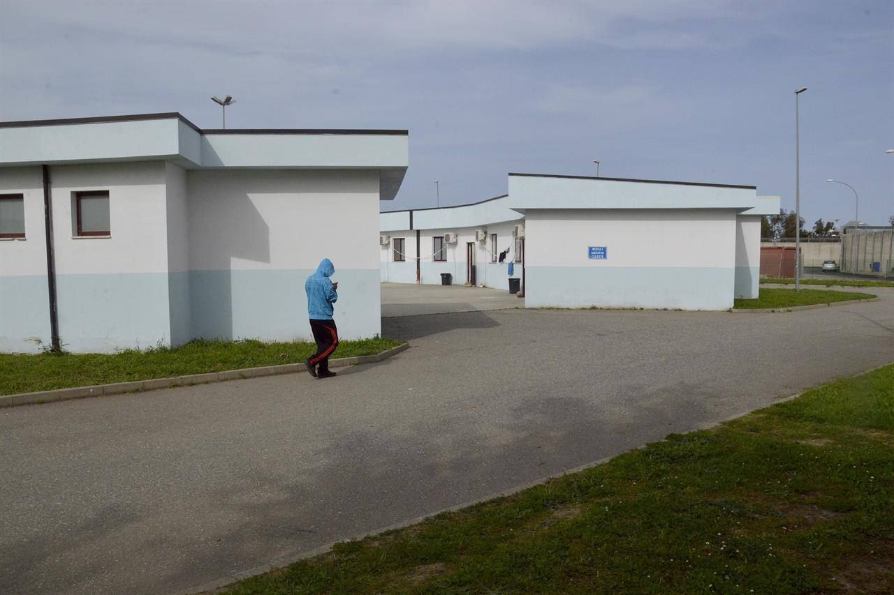 JONNY | Commissariata la Misericordia di Isola