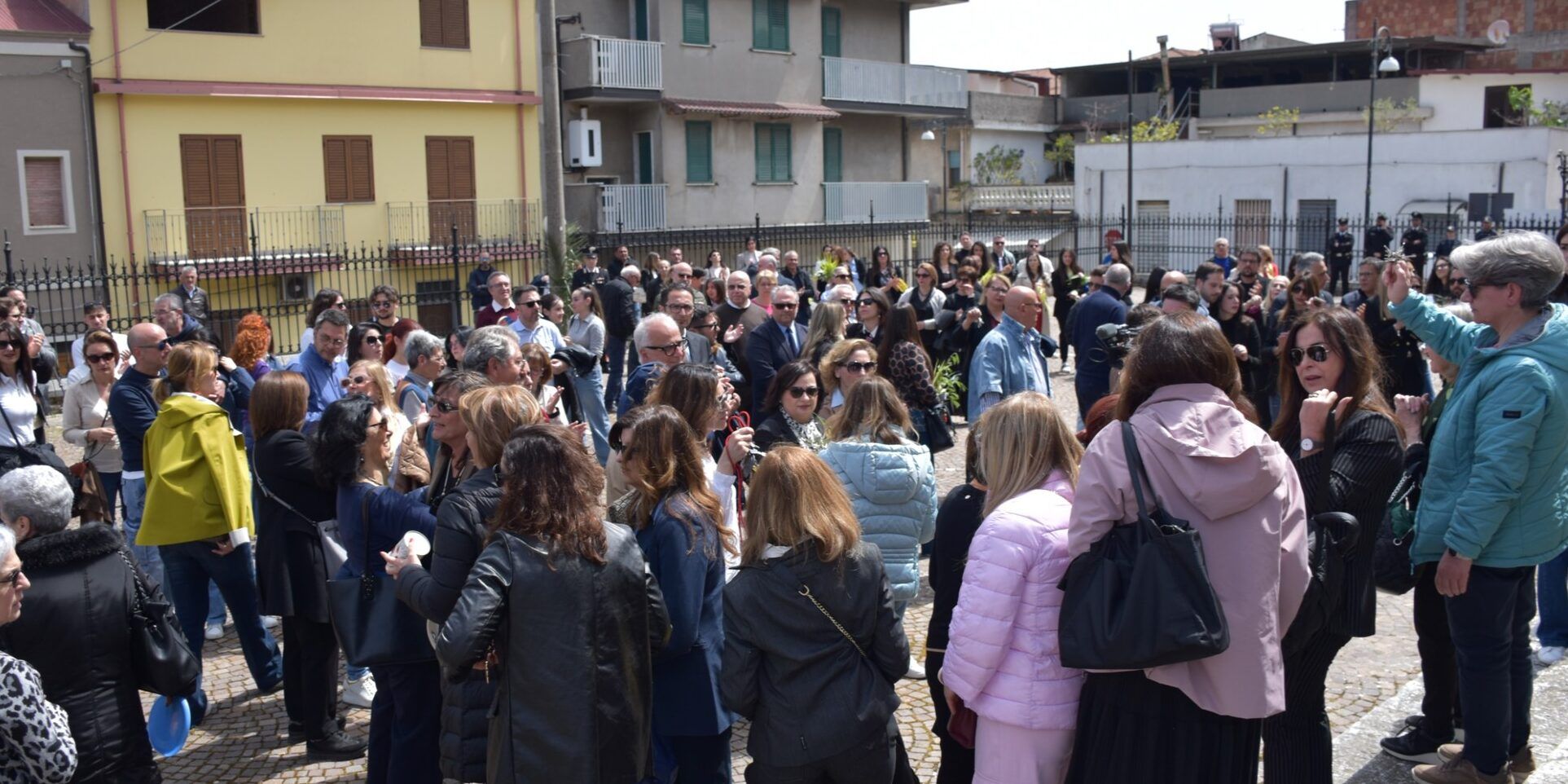 Seminara, in piazza contro la violenza sulle donne. «Ora basta con il silenzio complice»