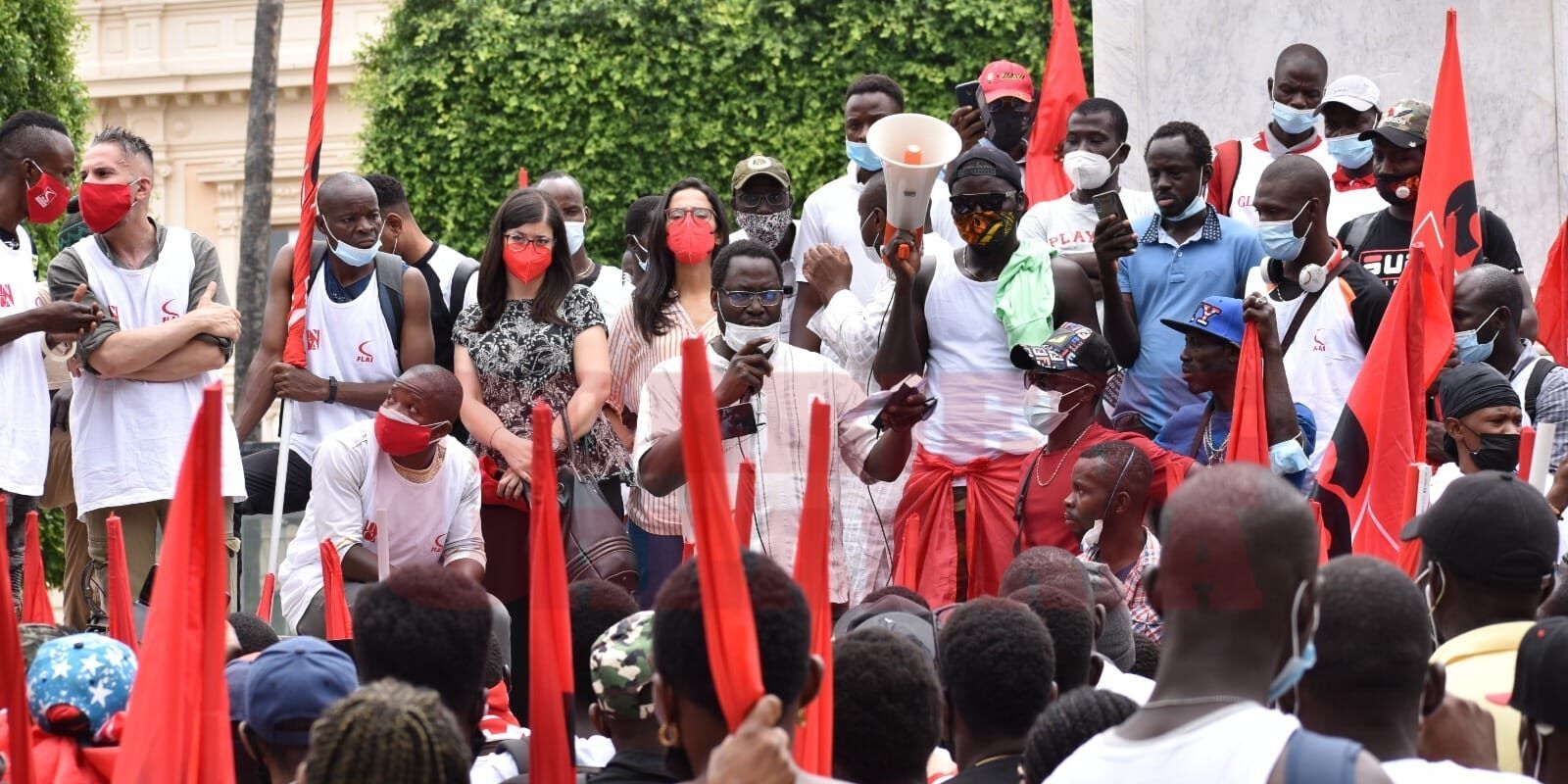 Gli “invisibili” della Piana: «Nostre morti rimosse dalla memoria collettiva» – FOTO E INTERVISTE