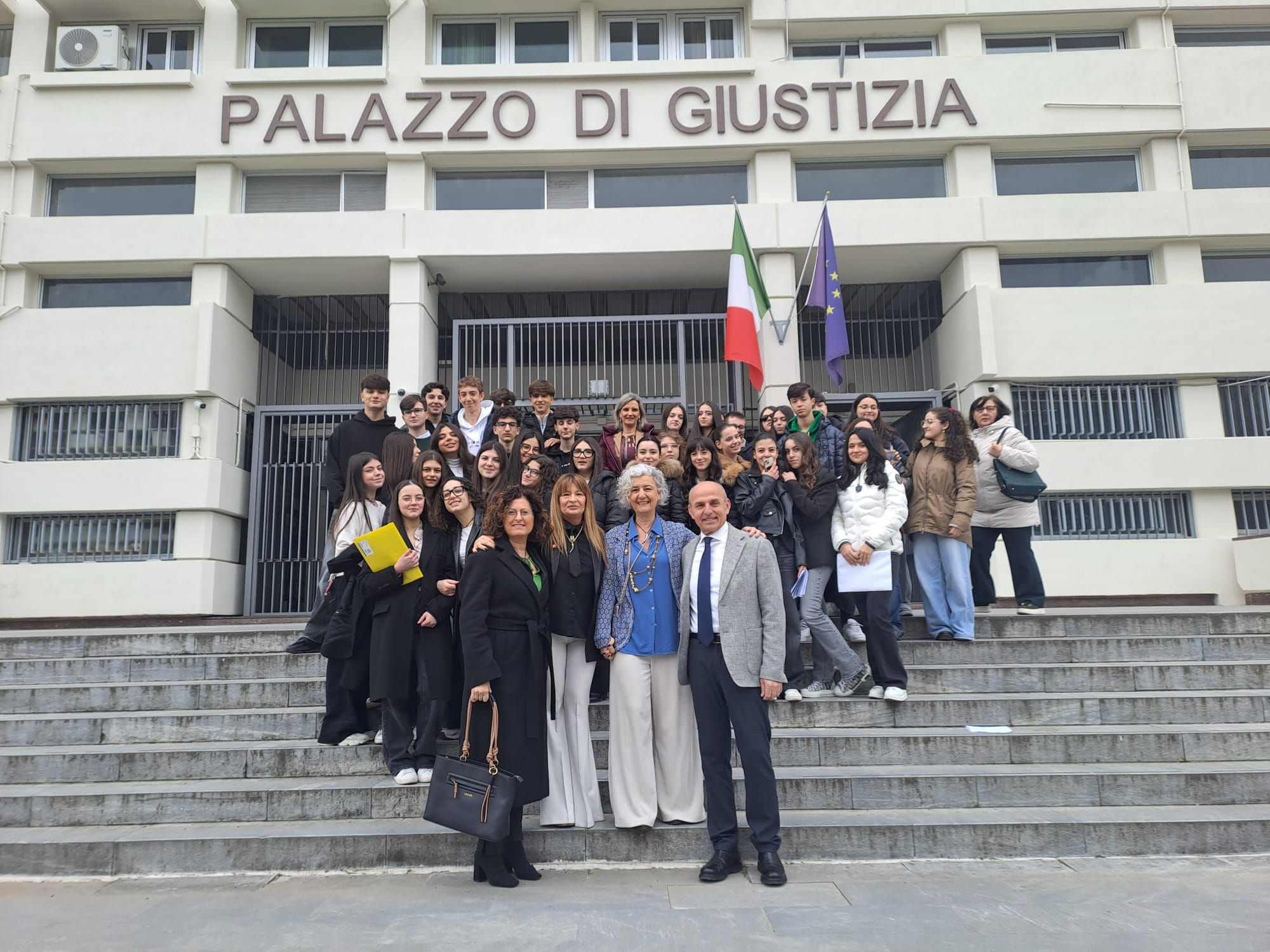 Cosenza, battute conclusive del progetto “Ciak… un processo simulato per evitare un vero processo”