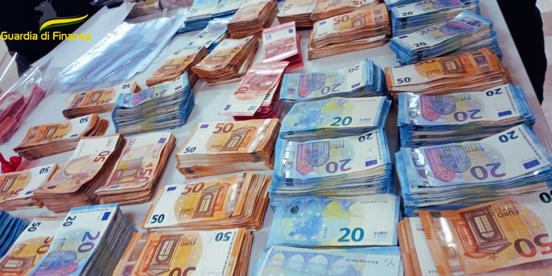 ‘Ndrangheta a Brescia, i Cambareri e la finta rapina da 600mila euro. Ma il bottino verrà sequestrato in Calabria