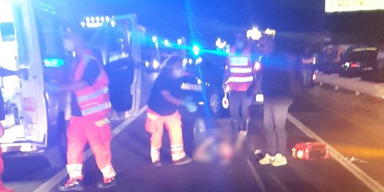 Corigliano Rossano, statale 106 ancora teatro di incidenti: gravi due stranieri investiti da un’auto