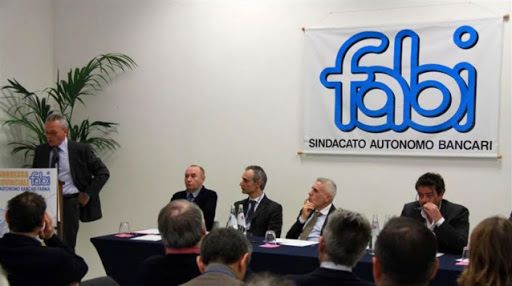 Reggio Calabria, atti di vandalismo contro la sede della Fabi