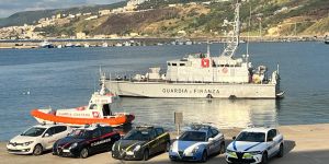Blitz interforze lungo la Costa degli Dei, sequestrati 9 natanti, 8 boe abusive e un acqua scooter