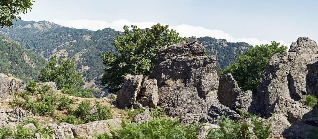 In montagna ci si diverte un sacco (contro la iattura del manto nero)
