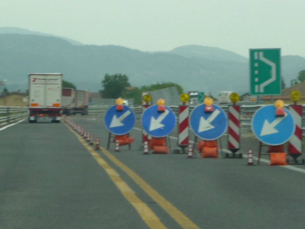 Traffico intenso sulle Statali, A3 scorrevole