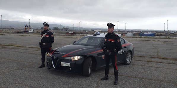 Furto in un centro commerciale a Corigliano Rossano, arrestato un extracomunitario