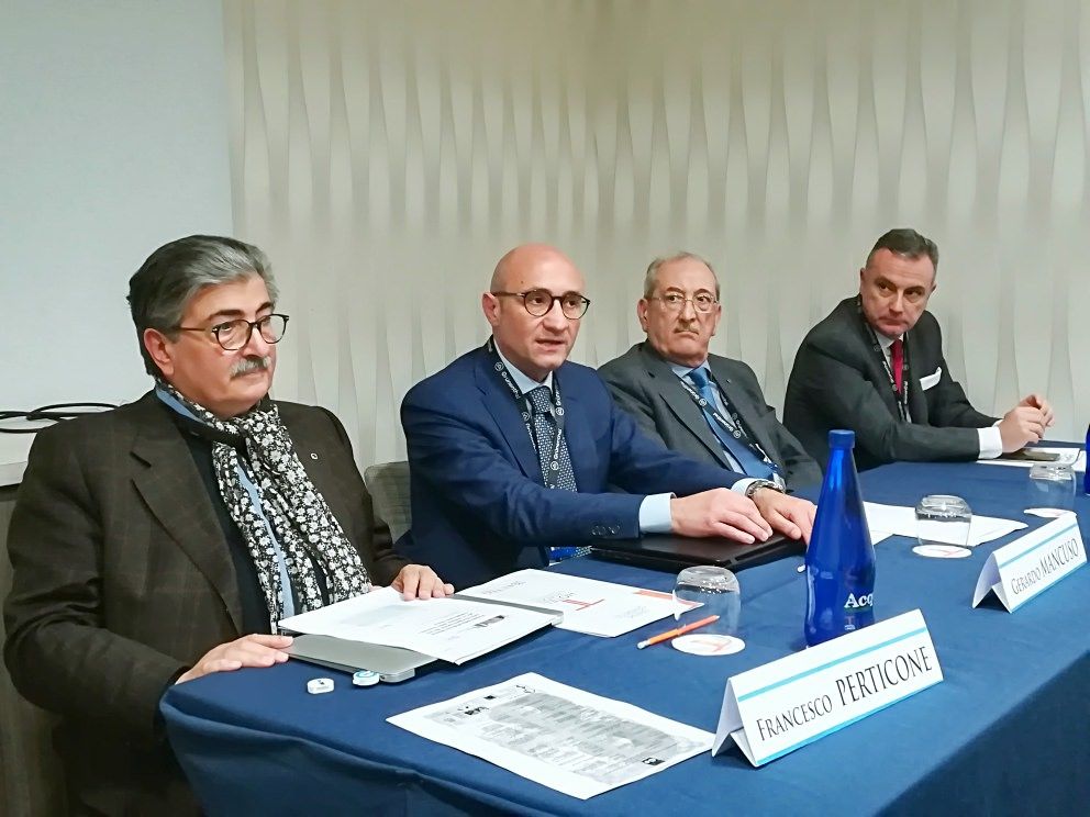 Appello degli internisti: «Evitare il blocco degli ospedali»