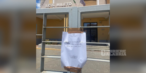 scuola mileto sequestro