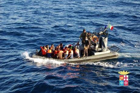 Reggio, sbarco di 20 migranti
