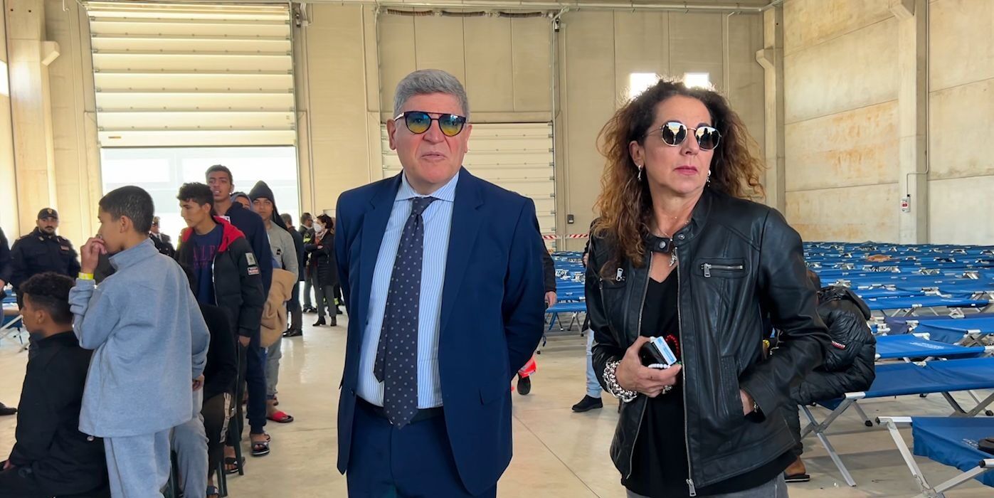 Migranti, al via la “missione” della Ferro e di Valenti. «Massima attenzione da parte del Viminale» – VIDEO