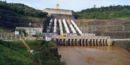 ‘Ndrangheta green, l’imprenditore vicino al clan voleva due centrali idroelettriche in Romania