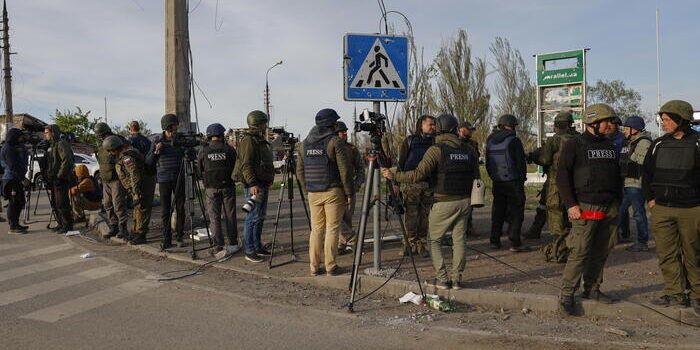 «La Nato non accetterà mai l’annessione illegale della Crimea»