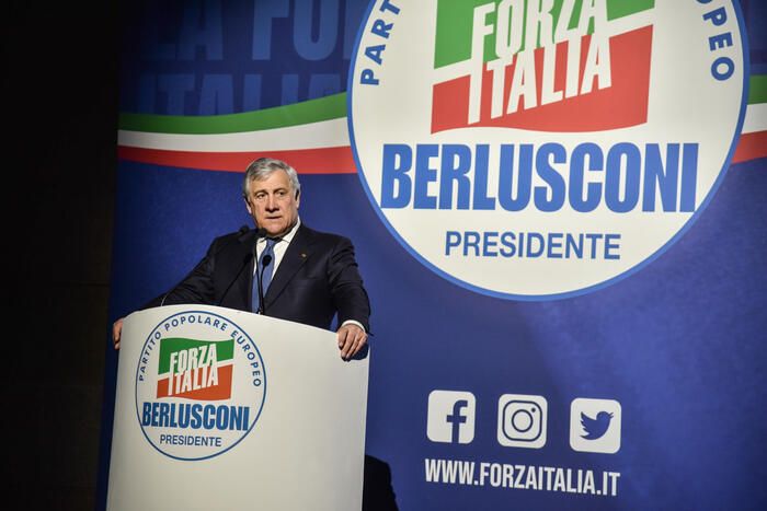 Forza Italia, Tajani: «Berlusconi è il nostro leader e lo sarà ancora a lungo»