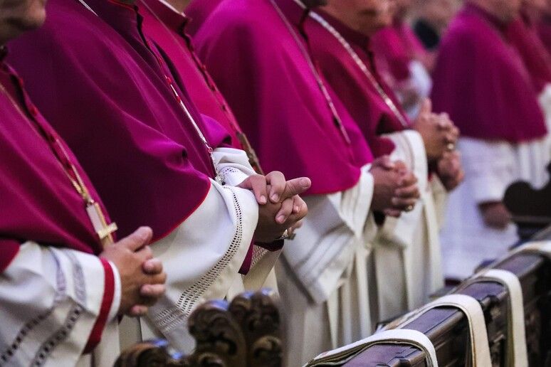 Pedofilia, l’arcidiocesi di Baltimora dichiara bancarotta