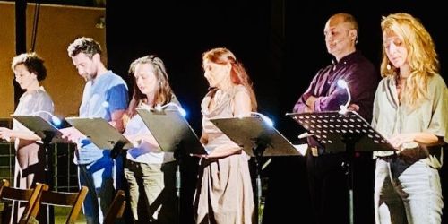 La rosa è ancora rossa