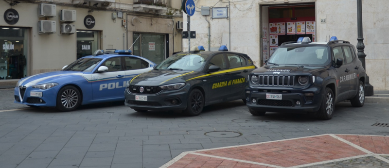 Operazione interforze nel Crotonese, 363 persone identificate e sanzioni per 8mila euro
