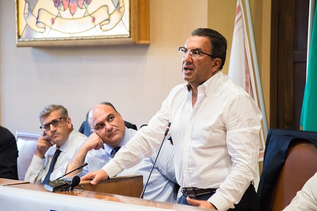 Gentile a Locri striglia (di nuovo) la Regione – VIDEO