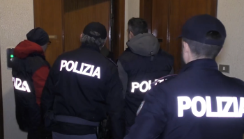 Trovato in possesso di armi e droga, domani l’udienza di convalida del fermo per un cosentino