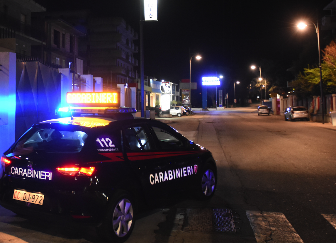 Le trasferte dei "Diavoli" per la droga e la base nel palazzo di una storica famiglia di camorra