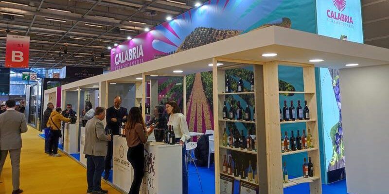 Anche la Calabria presente a Parigi per la fiera del vino e degli spiriti