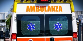 Travolta da un masso, muore al corteo funebre della madre