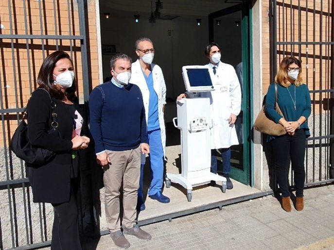 Cosenza, l’associazione “Adamo” dona ventilatore polmonare all’”Annunziata”