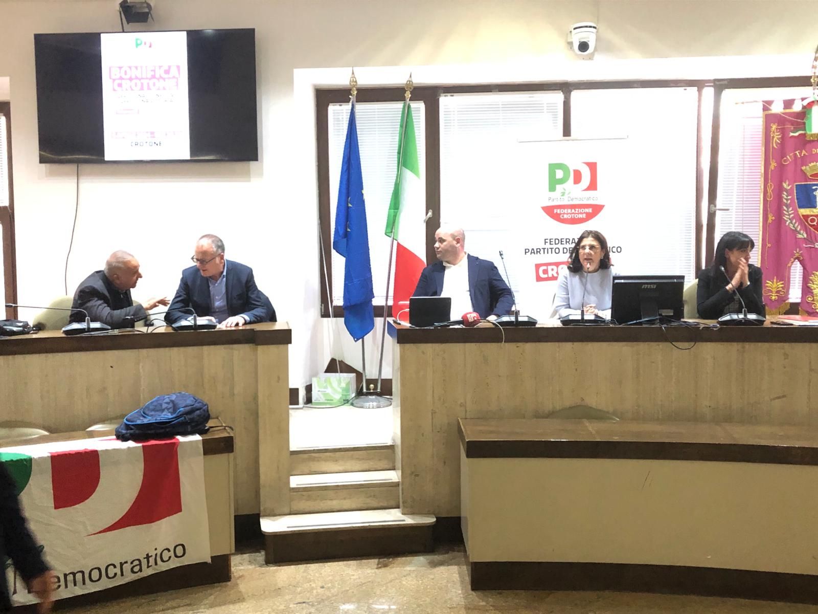 Bonifica Sin Crotone, una raccolta firme contro lo smaltimento dei rifiuti in Calabria