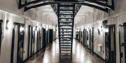 pestaggio casamatta molè