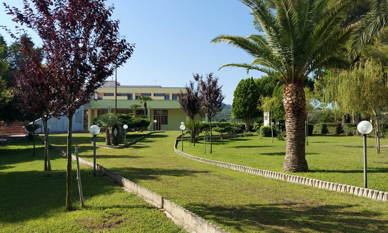 Il Don Mottola Medical Center di Drapia verso la chiusura. Curia: «A rischio 61 dipendenti»