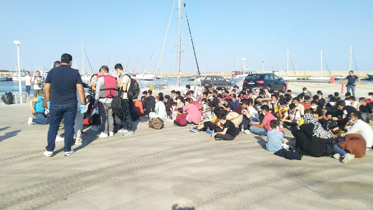 Sbarchi senza fine nella Locride, in 82 arrivano a Roccella